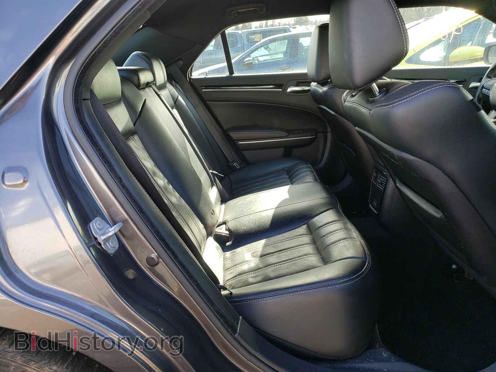 2019 CHRYSLER 300 - VIN: 2C3CCABG7KH656008 - Фото 6