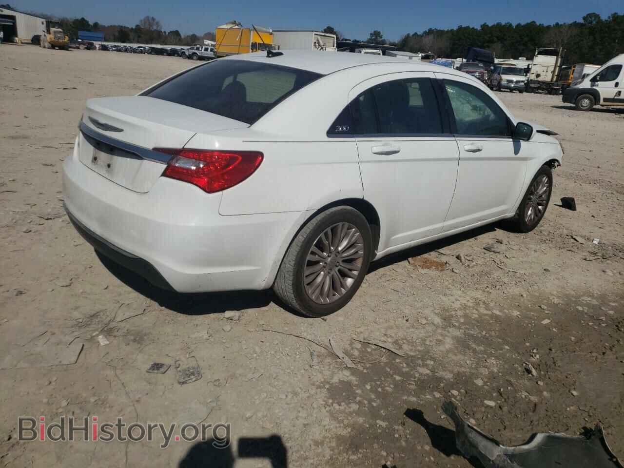 2013 CHRYSLER 200 - VIN: 1C3CCBAB1DN671092 - Photo 4
