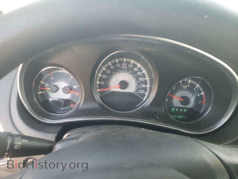 2013 Chrysler 200 (VIN 1C3CCBAB1DN671092) — photo 8 of 10