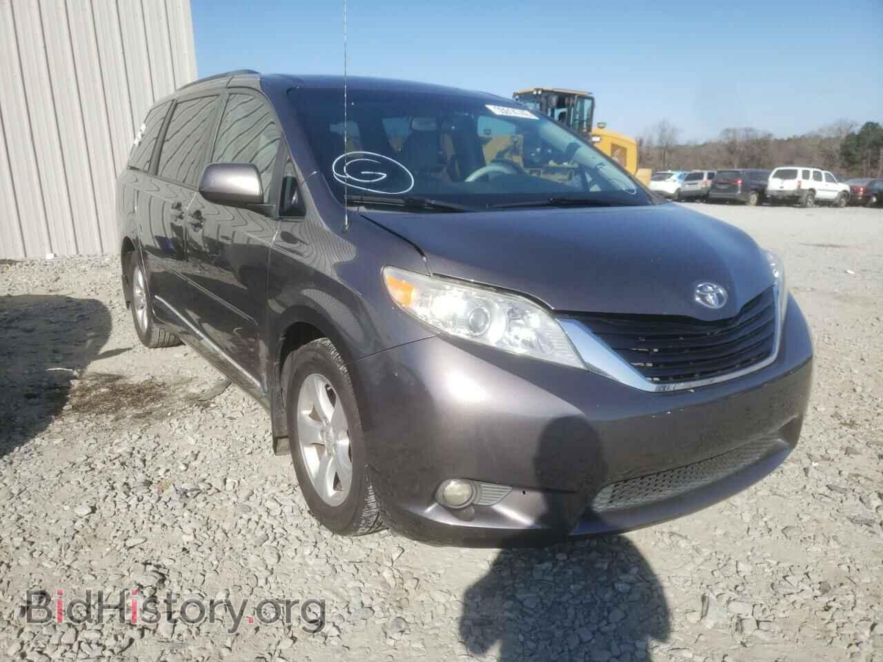 Photo 5TDKK3DC8DS291522 - TOYOTA SIENNA 2013