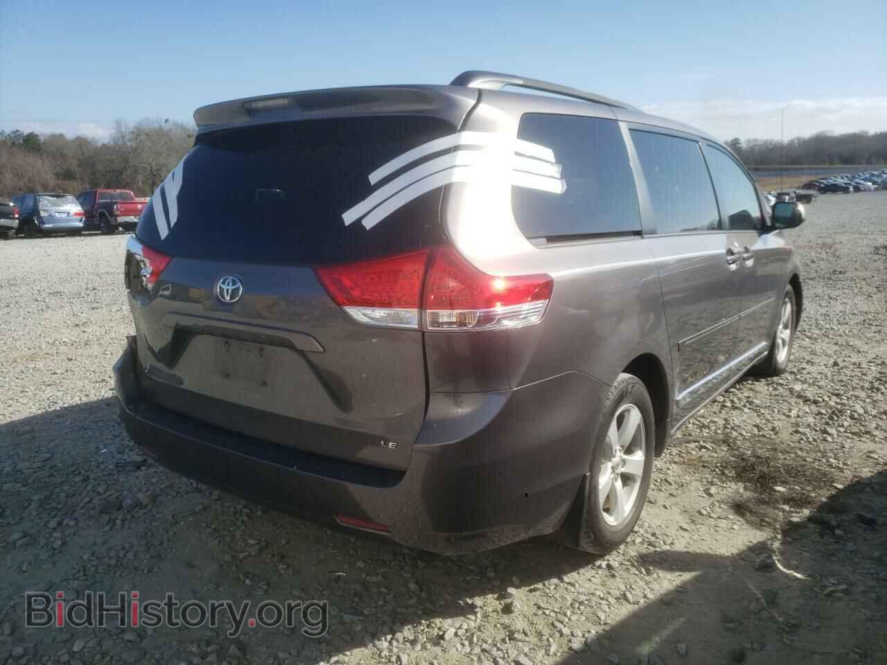 2013 TOYOTA SIENNA - VIN: 5TDKK3DC8DS291522 - Фото 4