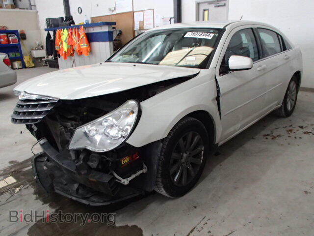 2010 CHRYSLER SEBRING - VIN: 1C3CC5FB0AN126863 - Photo 2