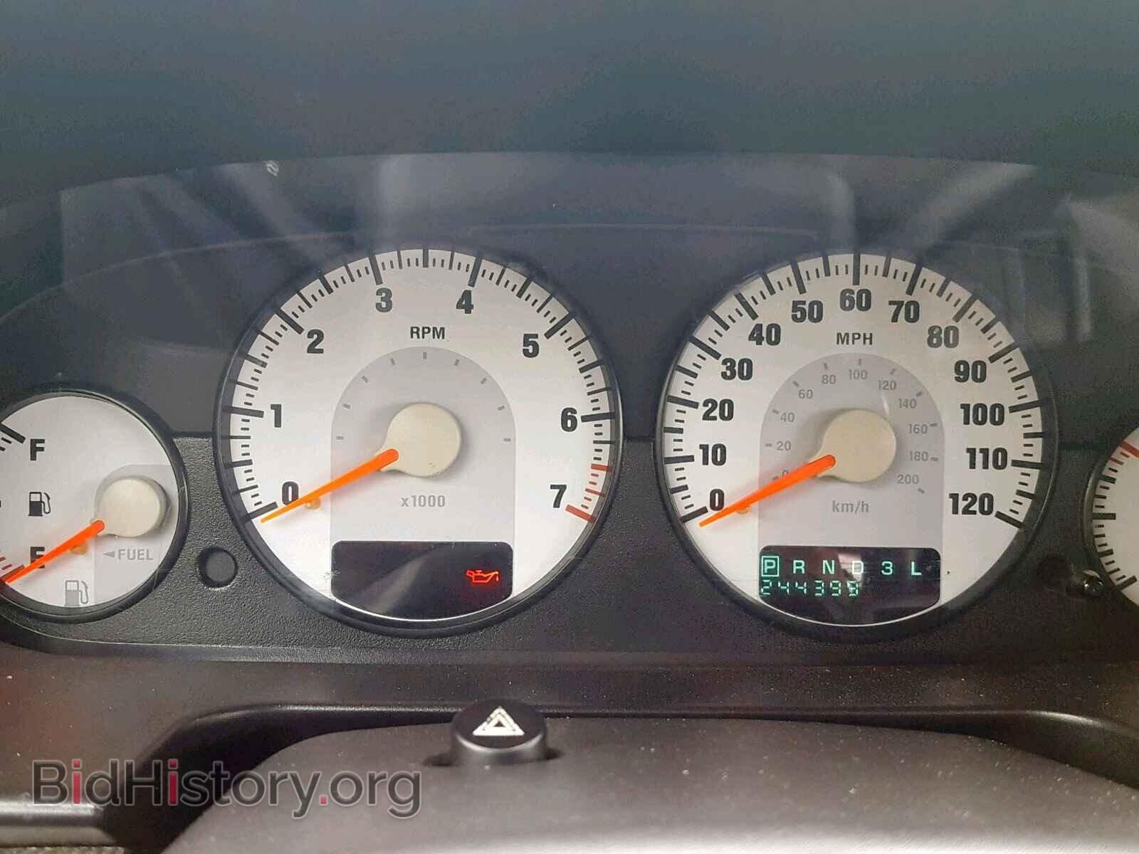 2004 CHRYSLER SEBRING - VIN: 1C3EL75RX4N334871 - Фото 8