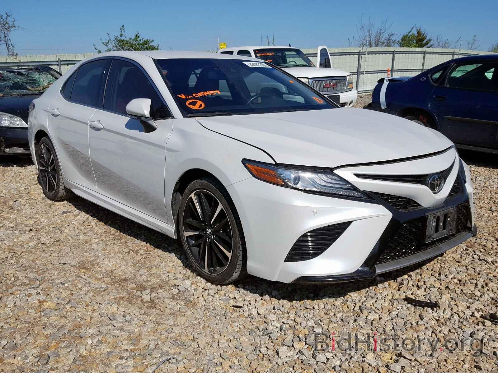 Photo 4T1B61HK5JU019457 - TOYOTA CAMRY 2018