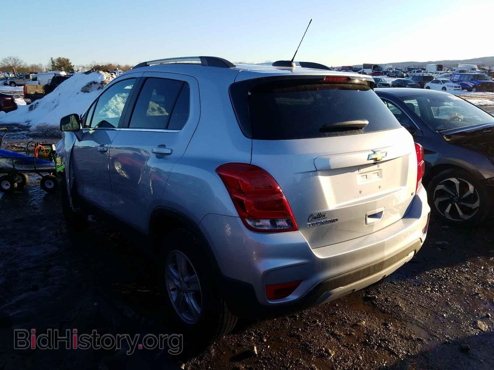 2020 CHEVROLET TRAX - VIN: 3GNCJPSB0LL213935 - Фото 3