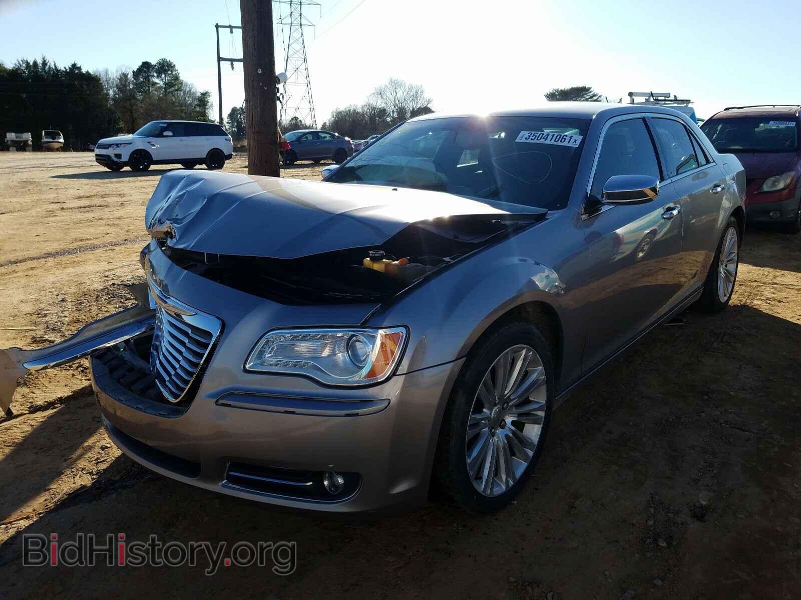 2011 CHRYSLER 300 - VIN: 2C3CA5CG5BH563046 - Фото 2