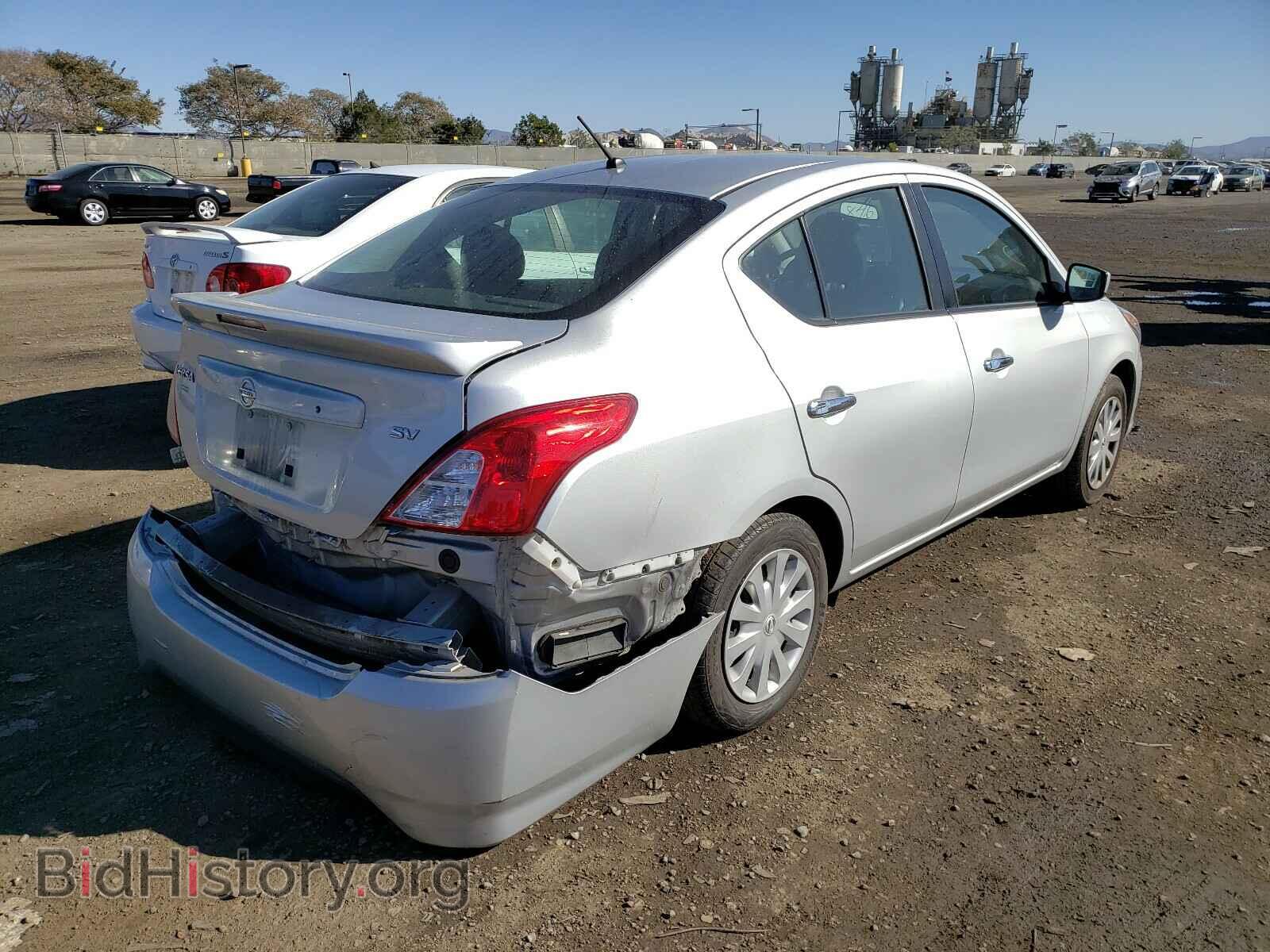 2017 NISSAN VERSA - VIN: 3N1CN7AP8HK456953 - Фото 4