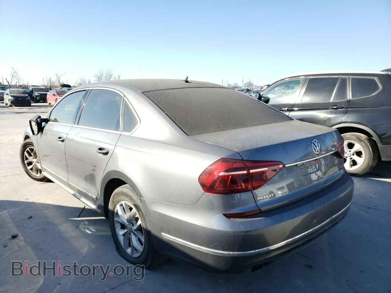 2017 VOLKSWAGEN PASSAT - VIN: 1VWAT7A30HC015733 - Фото 3