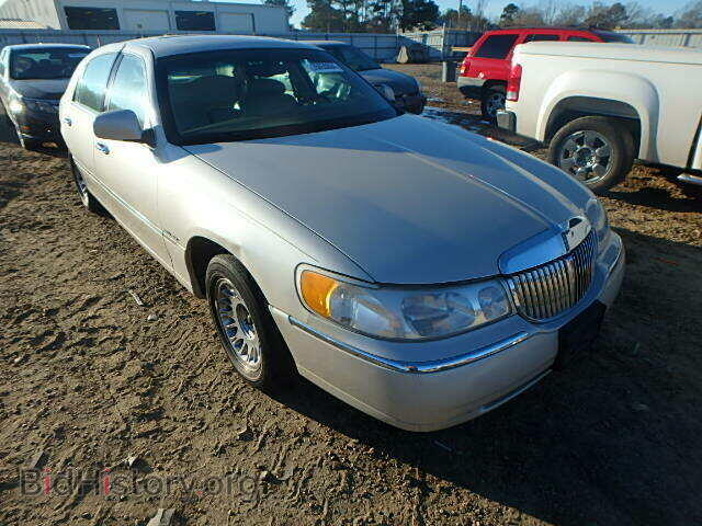 Photo 1LNHM83W3YY839512 - LINCOLN TOWNCAR 2000