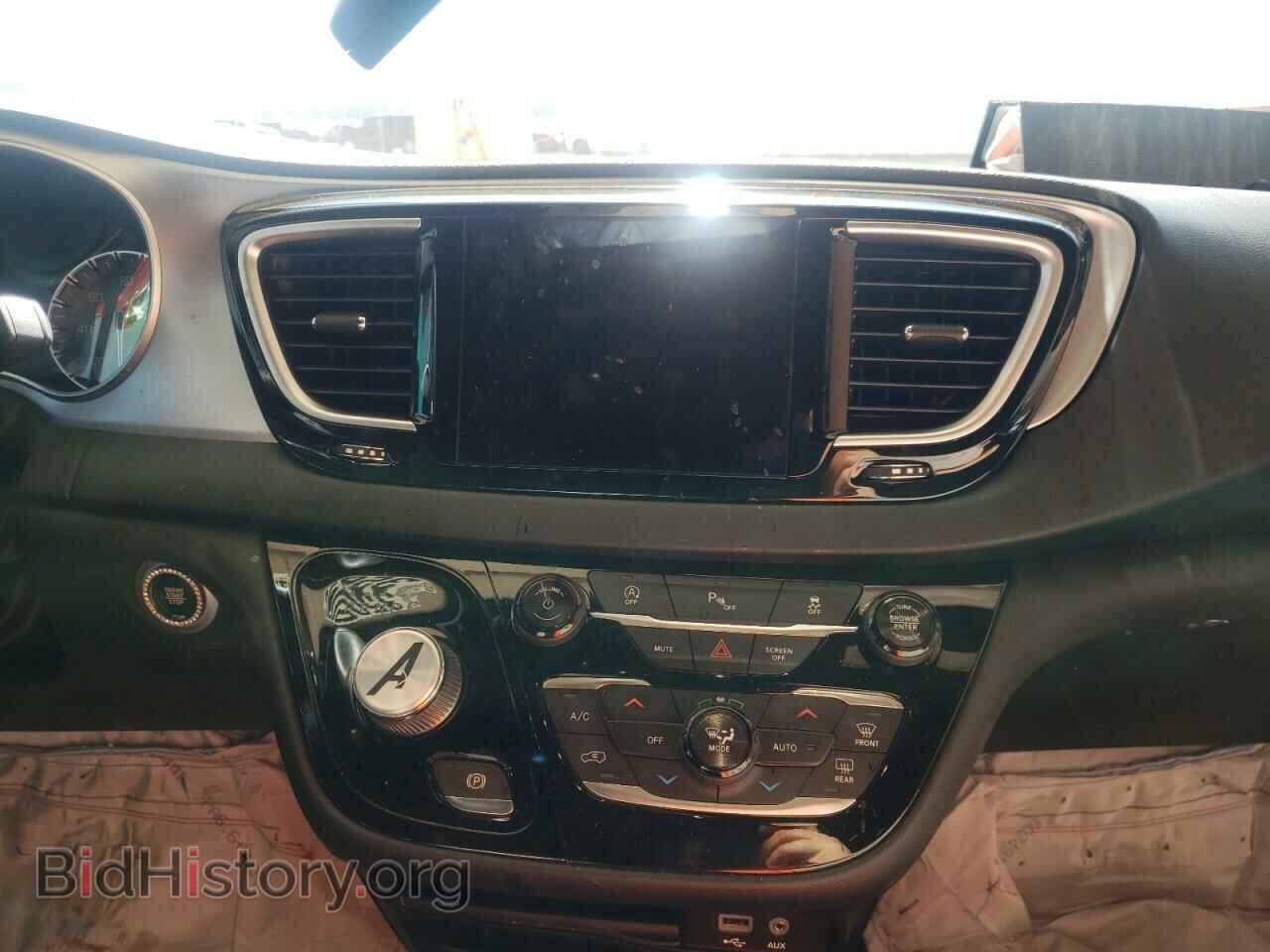 2018 CHRYSLER PACIFICA - VIN: 2C4RC1BG4JR228203 - Photo 9