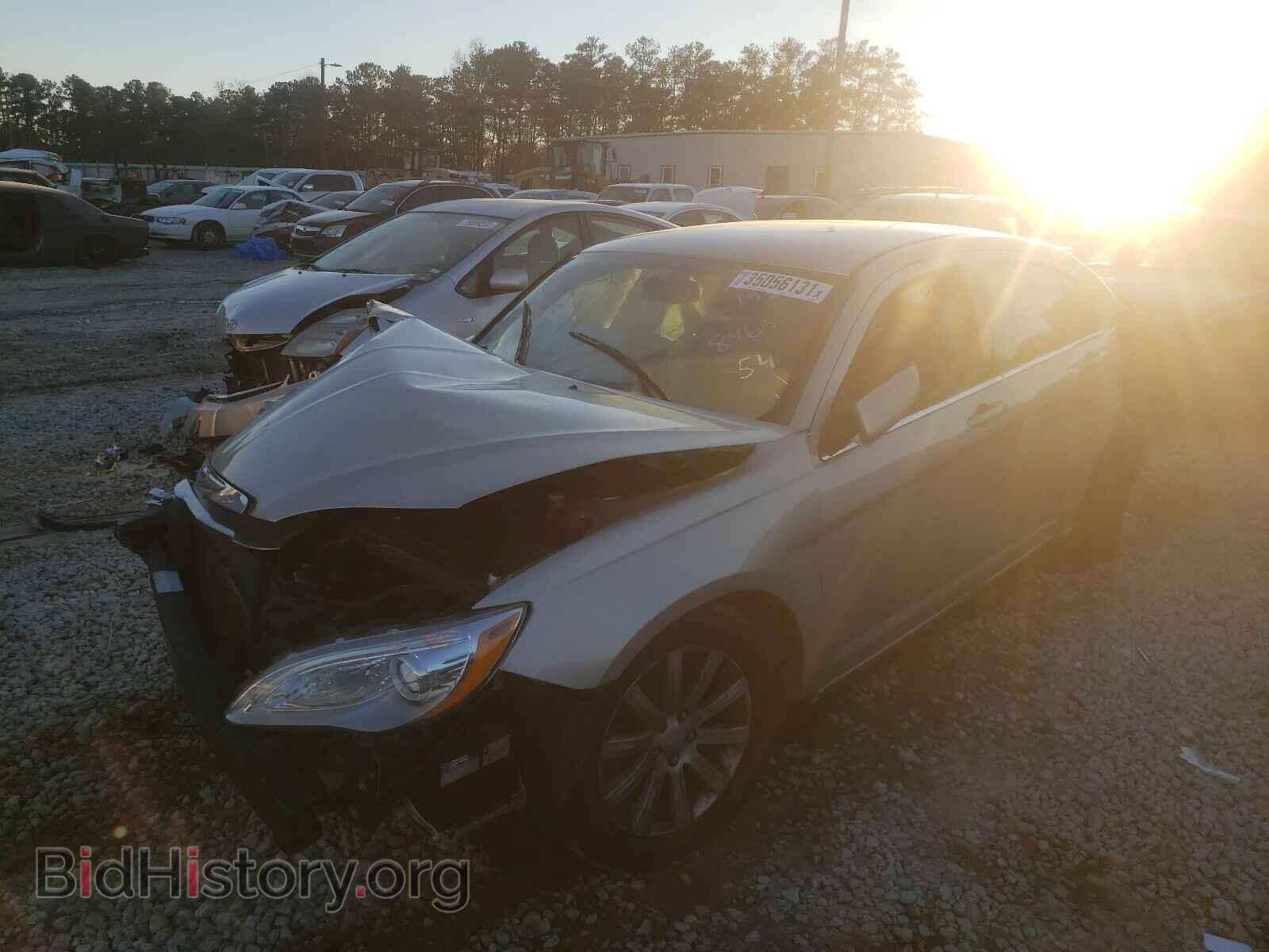 2013 CHRYSLER 200 - VIN: 1C3CCBBB8DN768465 - Фото 2