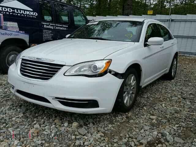 2013 CHRYSLER 200 - VIN: 1C3CCBAG5DN627365 - Фото 2
