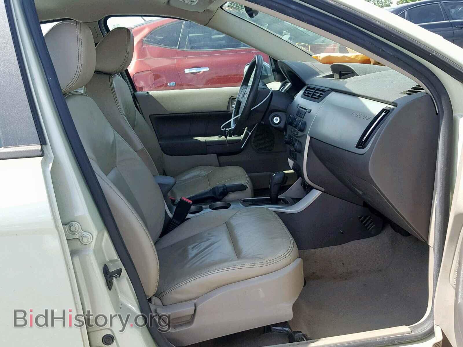 2011 FORD FOCUS - VIN: 1FAHP3HN2BW200528 - Photo 5