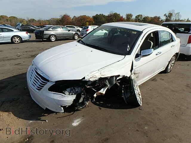 2012 CHRYSLER 200 - VIN: 1C3CCBCGXCN213235 - Фото 2