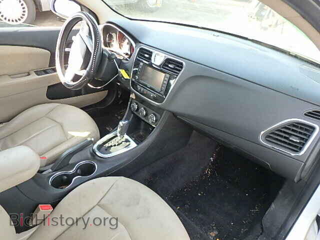 2012 CHRYSLER 200 - VIN: 1C3CCBCGXCN213235 - Фото 5