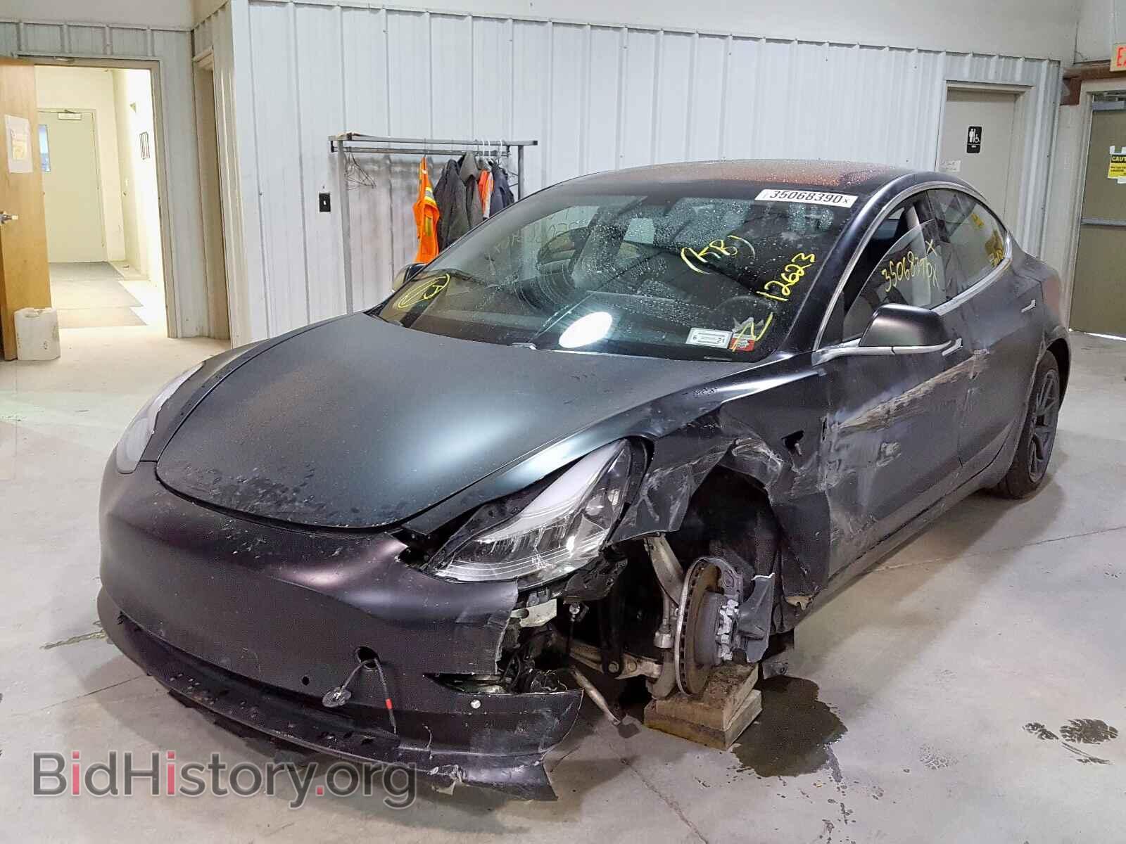 2019 TESLA MODEL 3 - VIN: 5YJ3E1EB5KF208572 - Photo 2