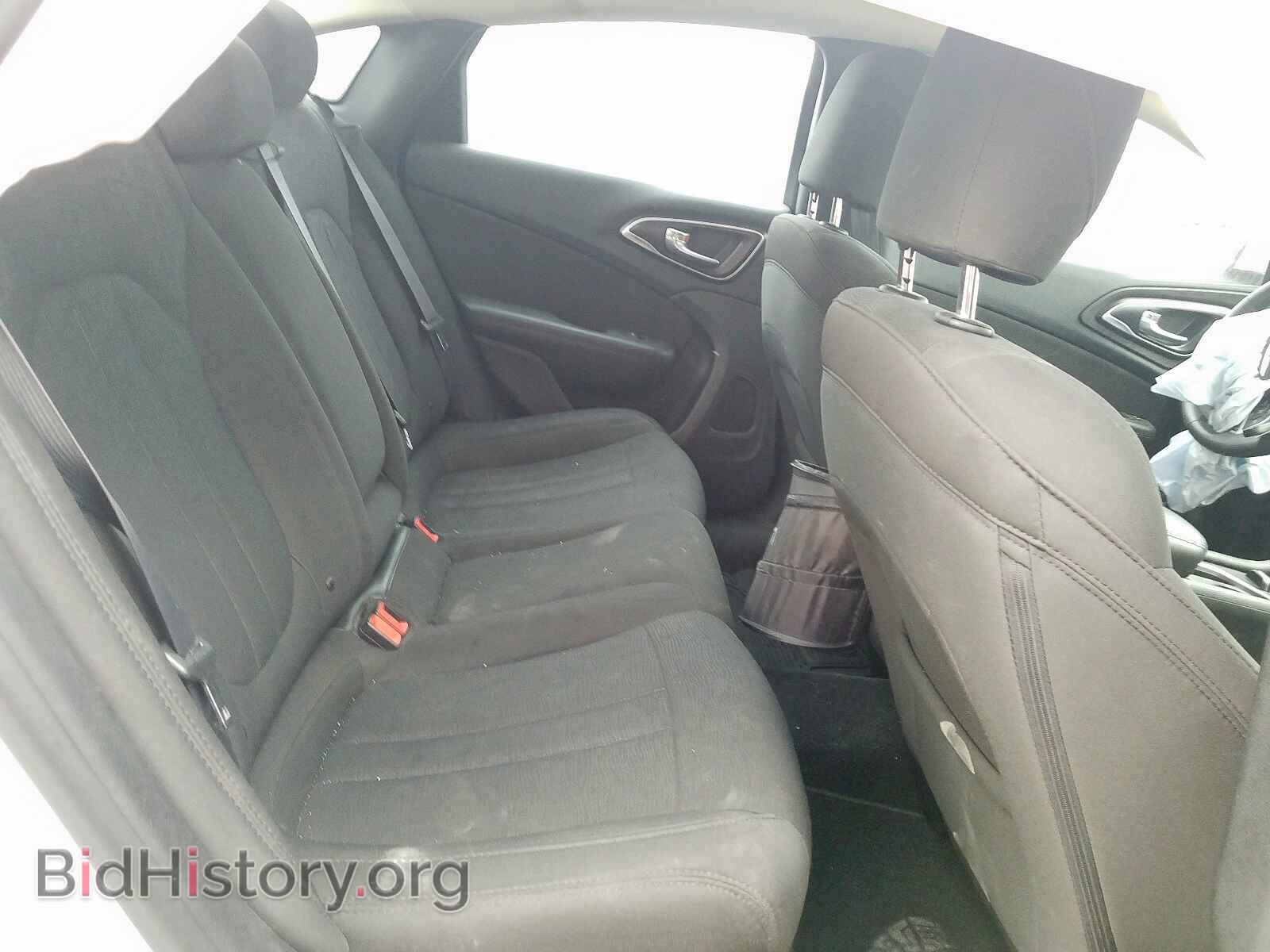 2016 CHRYSLER 200 - VIN: 1C3CCCAB1GN103659 - Фото 6