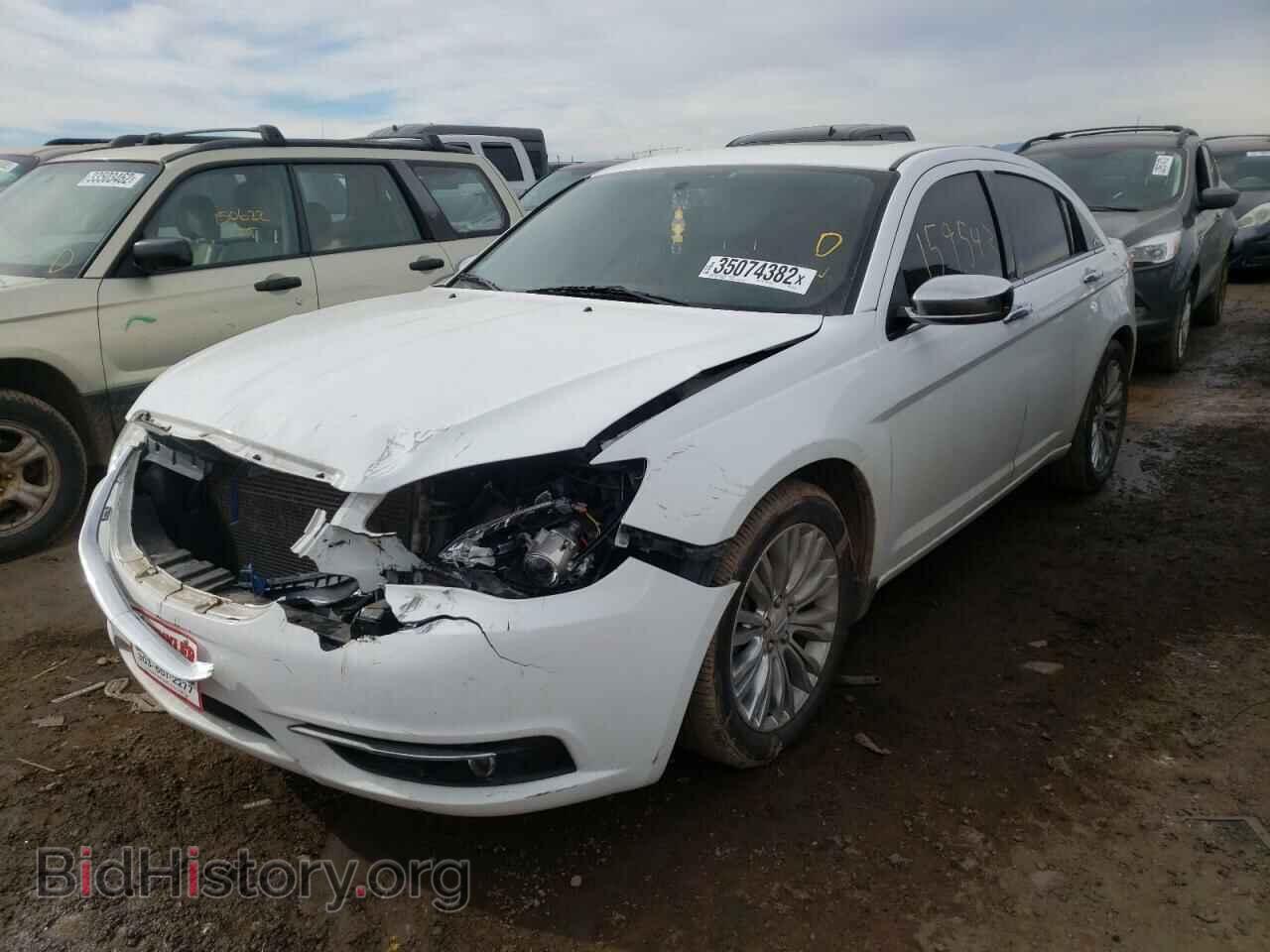 2012 CHRYSLER 200 - VIN: 1C3CCBCG9CN248249 - Фото 2