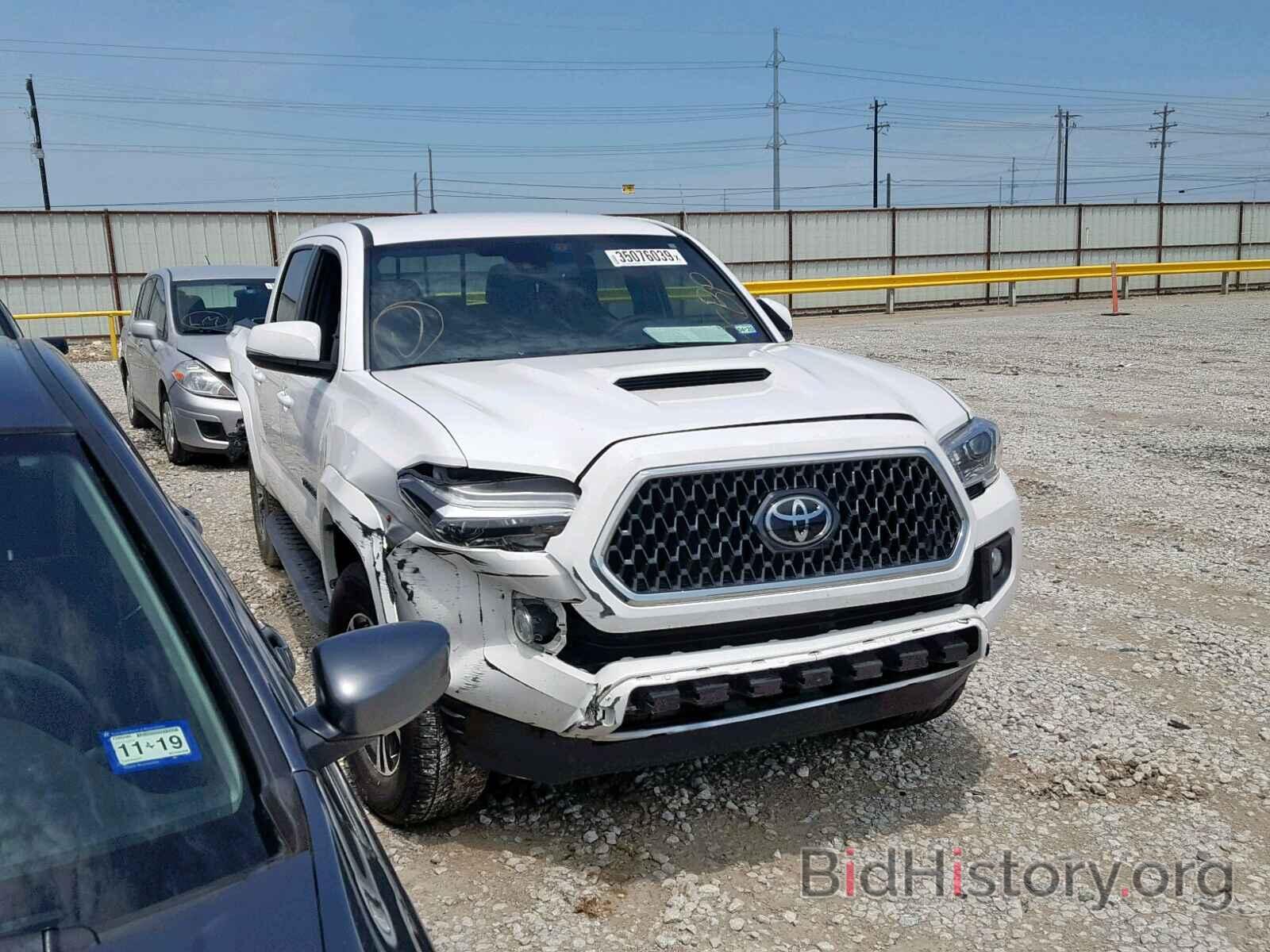 Фотография 5TFAZ5CN1JX063633 - TOYOTA TACOMA DOU 2018