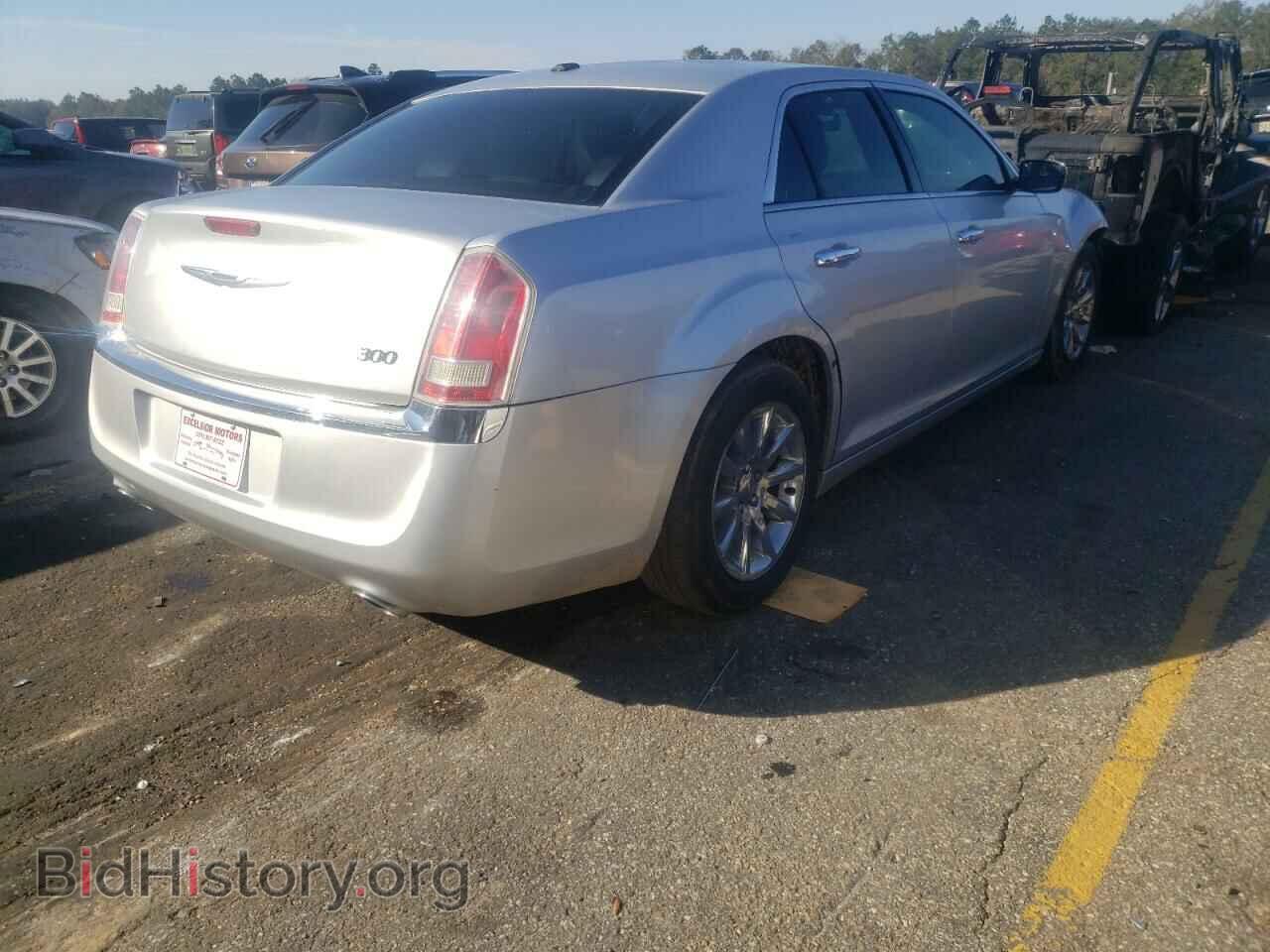 2012 CHRYSLER 300 - VIN: 2C3CCACG8CH216444 - Фото 4