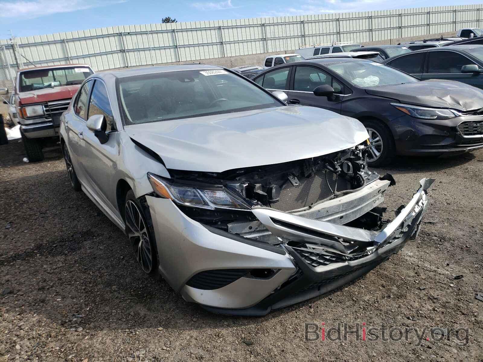 Photo JTNB11HK4J3036075 - TOYOTA CAMRY 2018