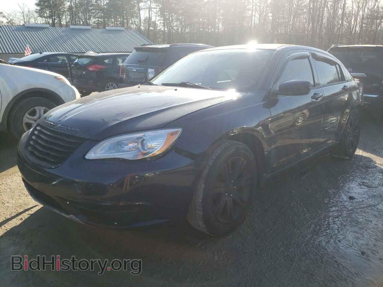 2013 CHRYSLER 200 - VIN: 1C3CCBAB9DN764877 - Фото 2