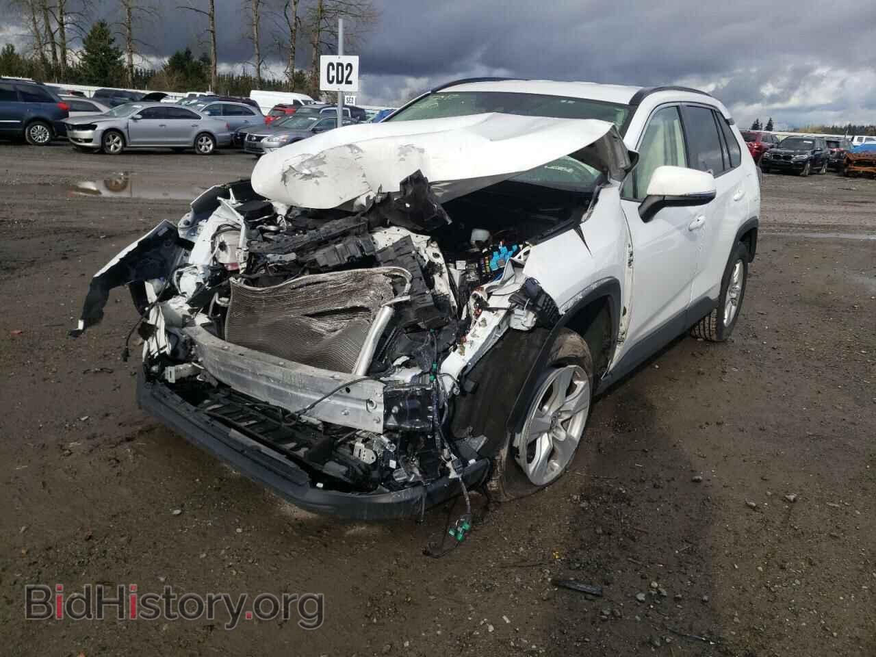2020 TOYOTA RAV4 - VIN: JTMP1RFV1LD525357 - Фото 2