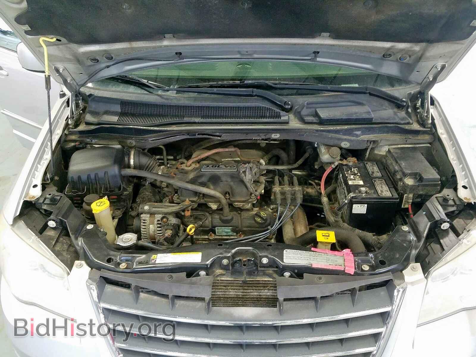 2010 CHRYSLER TOWN & COU - VIN: 2A4RR5D13AR103881 - Фото 7