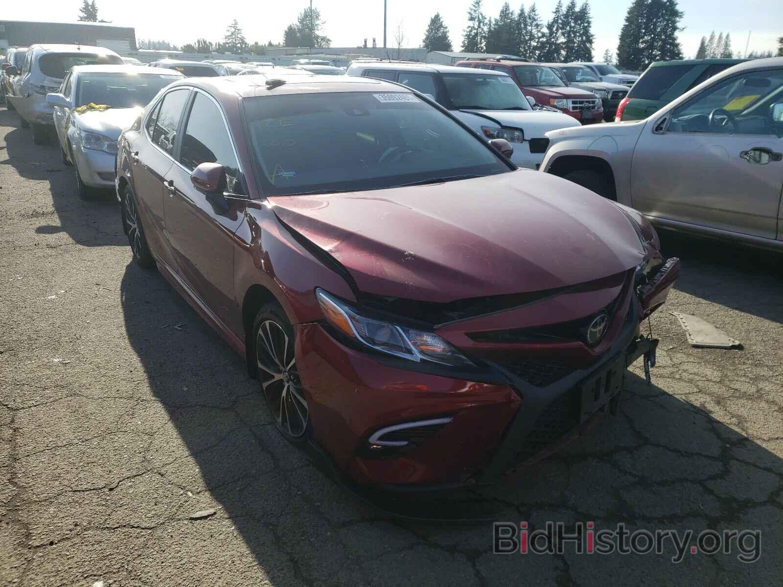 Photo 4T1B11HK0JU650194 - TOYOTA CAMRY 2018