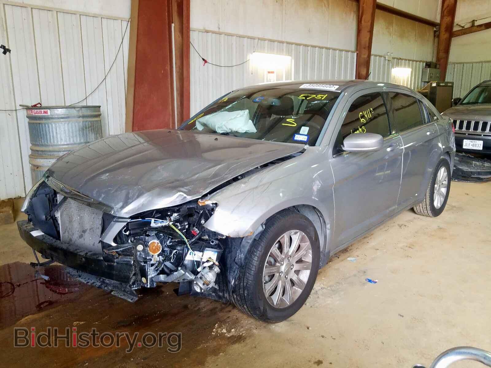 2013 CHRYSLER 200 - VIN: 1C3CCBBB0DN525751 - Photo 2