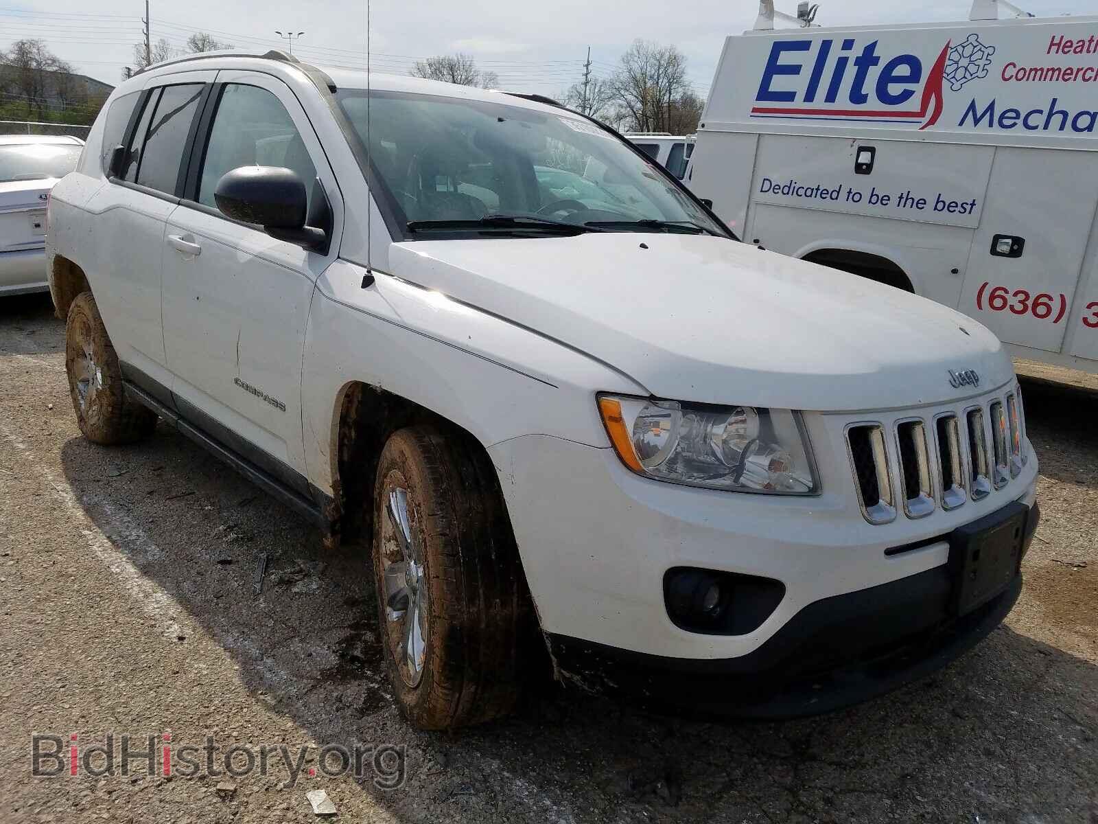 Фотография 1J4NF5FB0BD282432 - JEEP COMPASS 2011