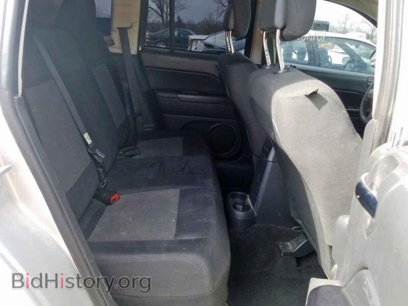 2012 Jeep COMPASS (VIN 1C4NJCBB1CD550565) — photo 6 of 10