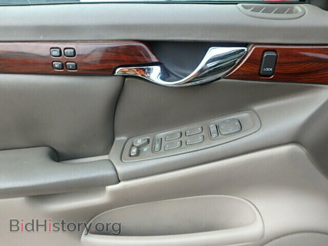 2000 CADILLAC DEVILLE - VIN: 1G6KD54Y7YU231012 - Photo 10