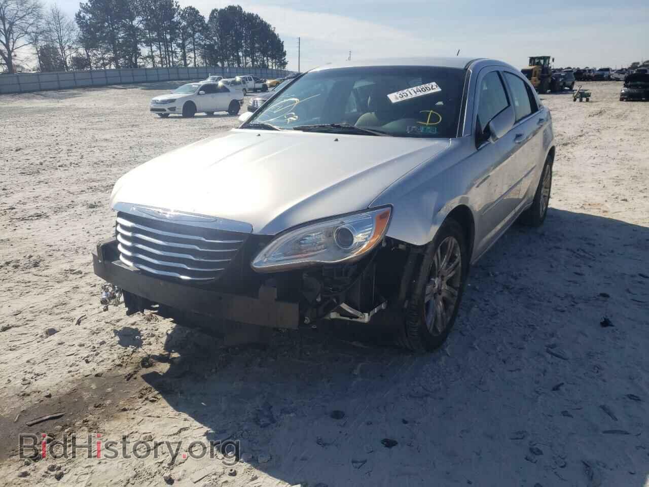 2012 CHRYSLER 200 - VIN: 1C3CCBAB1CN166507 - Фото 2