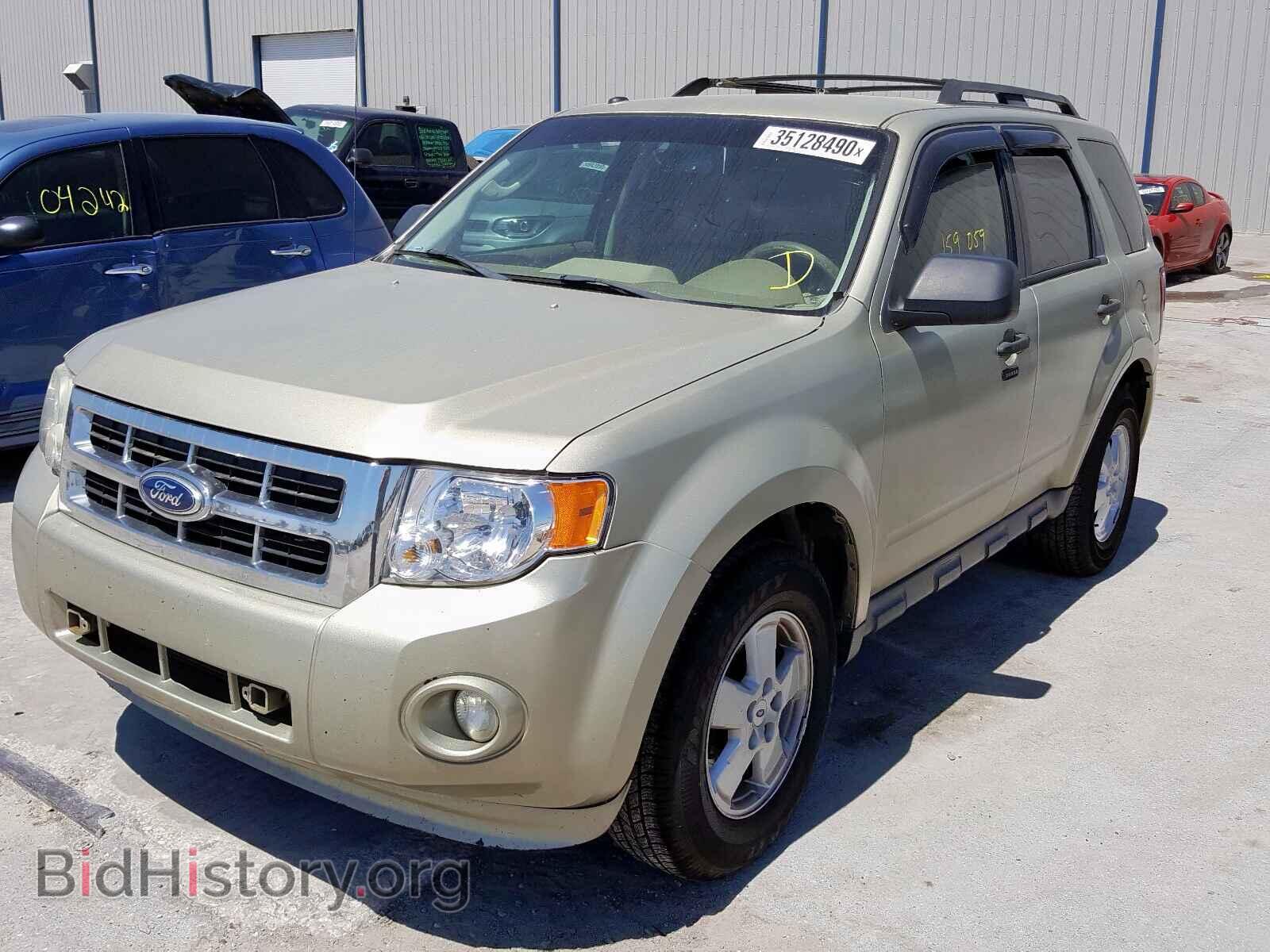 2011 FORD ESCAPE - VIN: 1FMCU0DG7BKB57701 - Фото 2