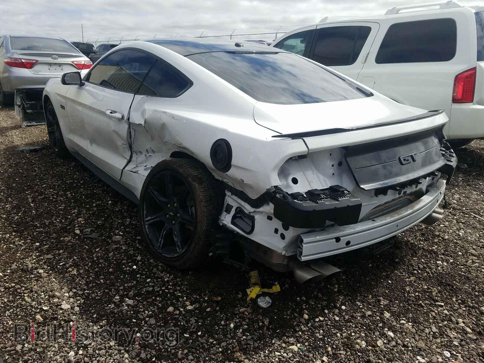 2019 FORD MUSTANG - VIN: 1FA6P8CF2K5168951 - Фото 3