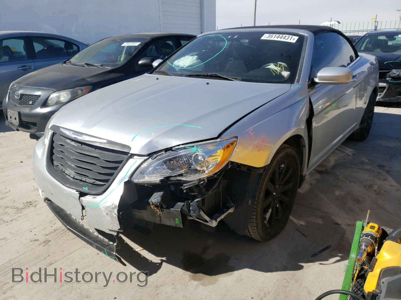 2012 CHRYSLER 200 - VIN: 1C3BCBEB6CN215755 - Фото 2