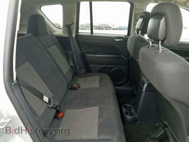 2011 Jeep COMPASS (VIN 1J4NF1FB4BD218340) — photo 6 of 10