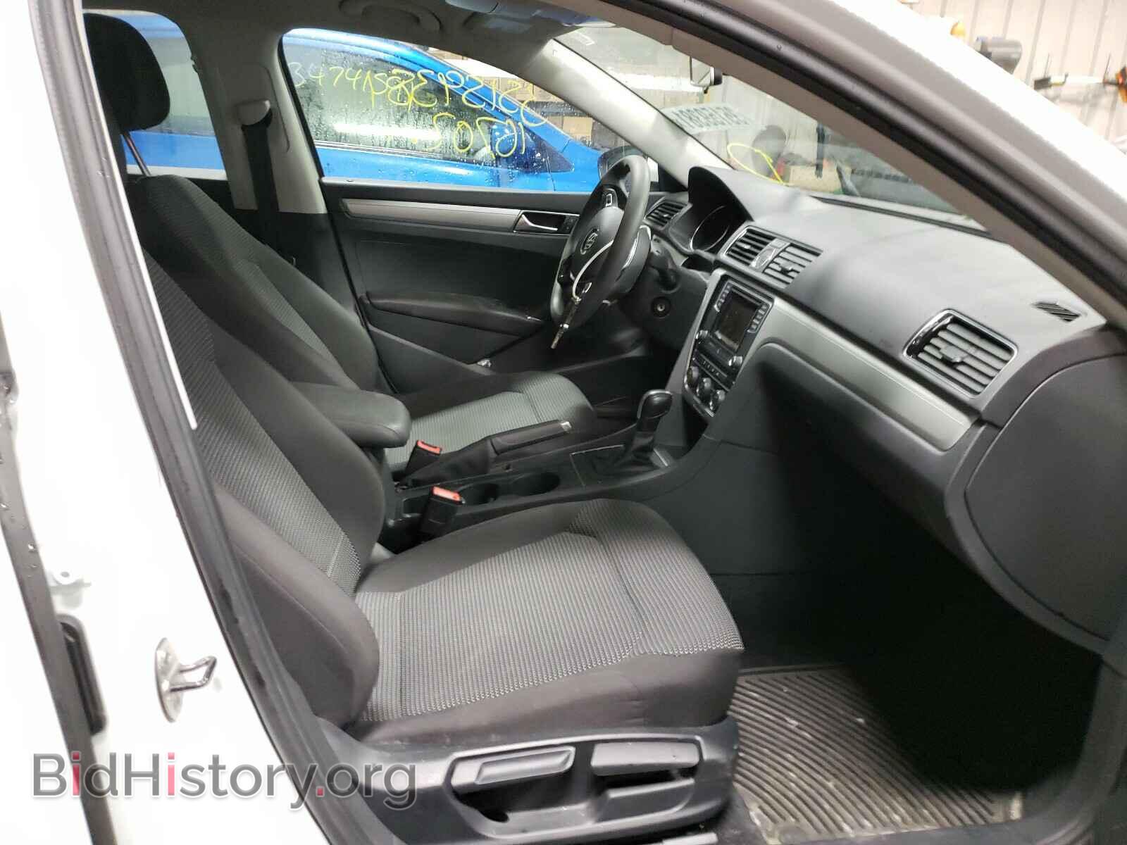 2017 VOLKSWAGEN PASSAT - VIN: 1VWAT7A30HC067041 - Фото 5