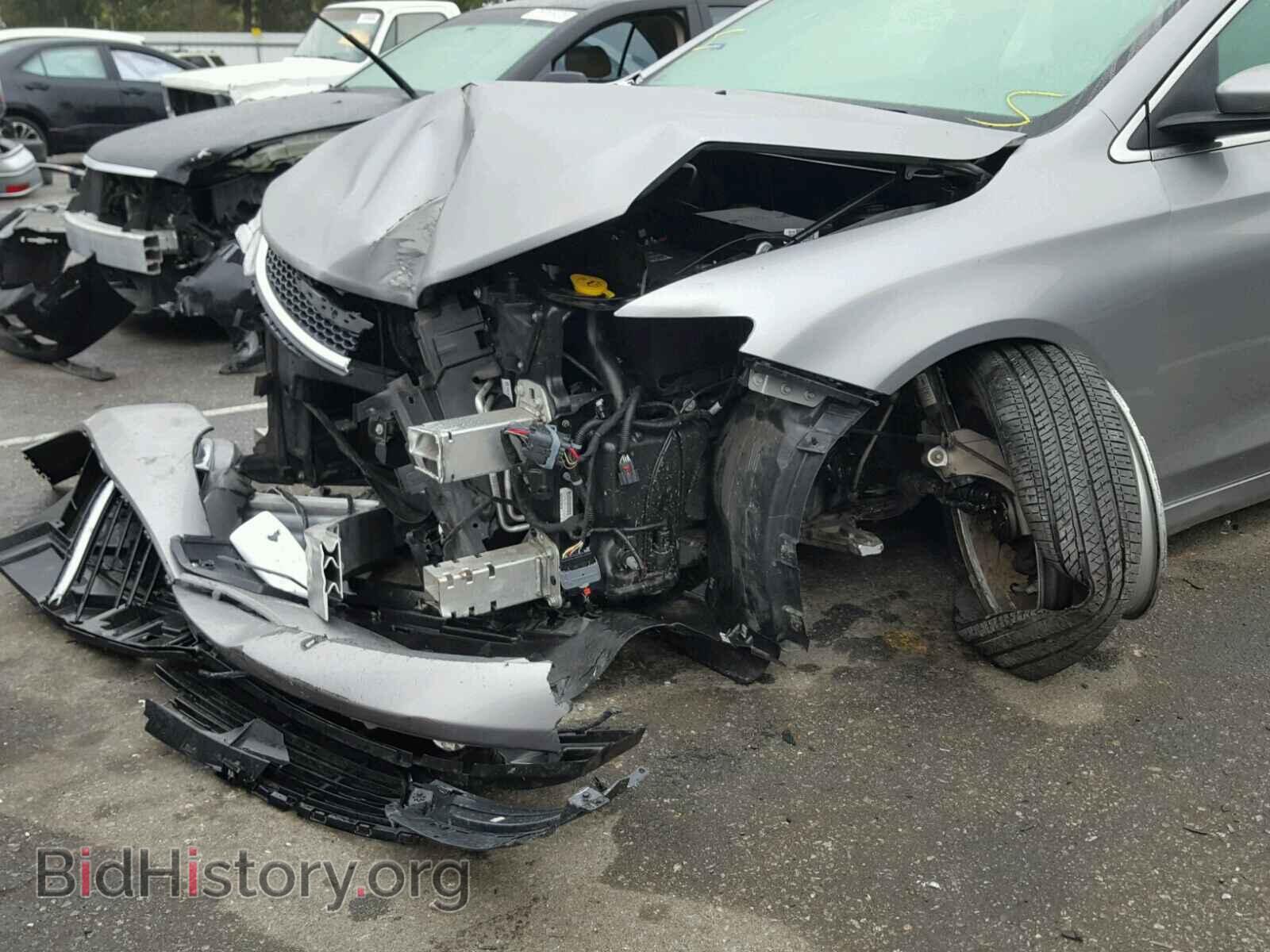 2016 CHRYSLER 200 - VIN: 1C3CCCAB6GN163775 - Фото 9