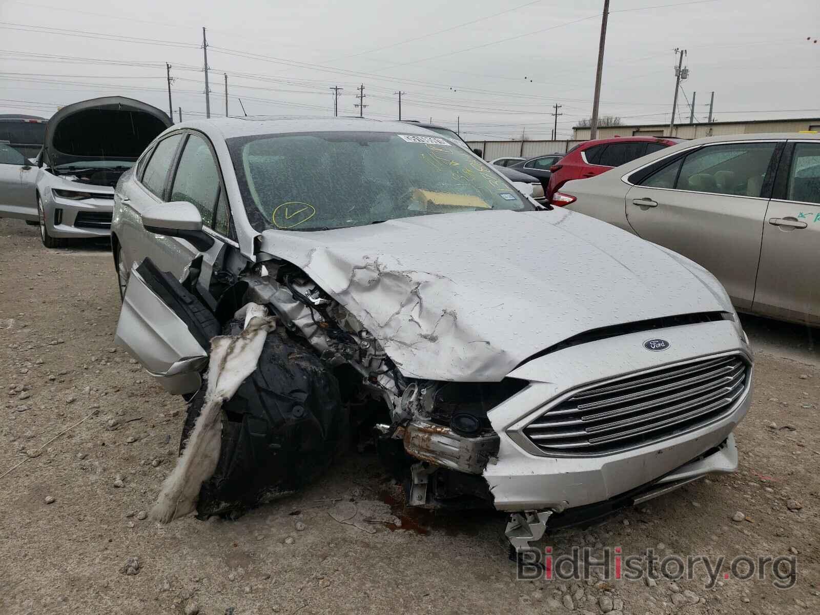 Photo 3FA6P0LU1JR137864 - FORD FUSION 2018