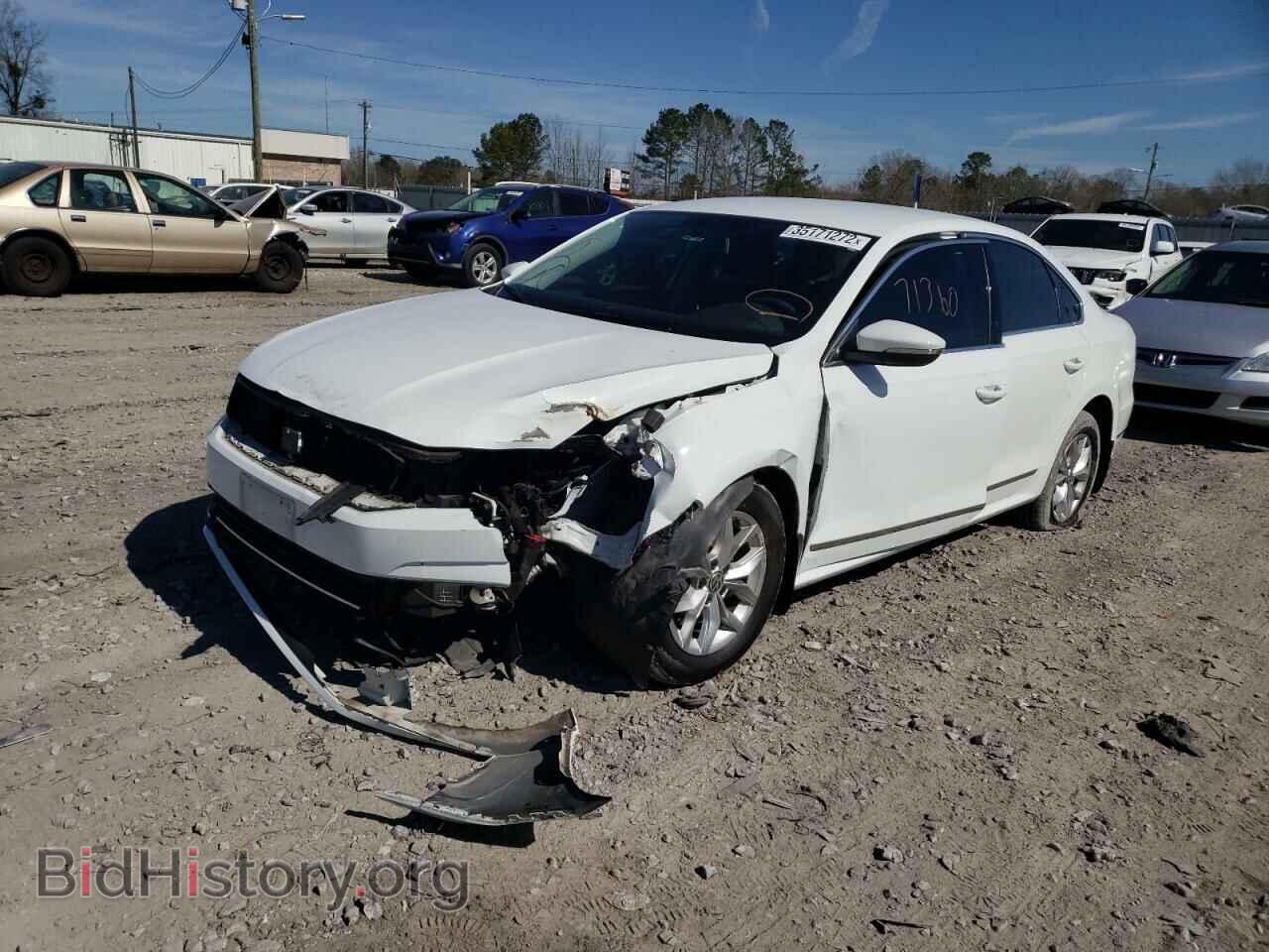 2017 VOLKSWAGEN PASSAT - VIN: 1VWAT7A35HC080822 - Фото 2