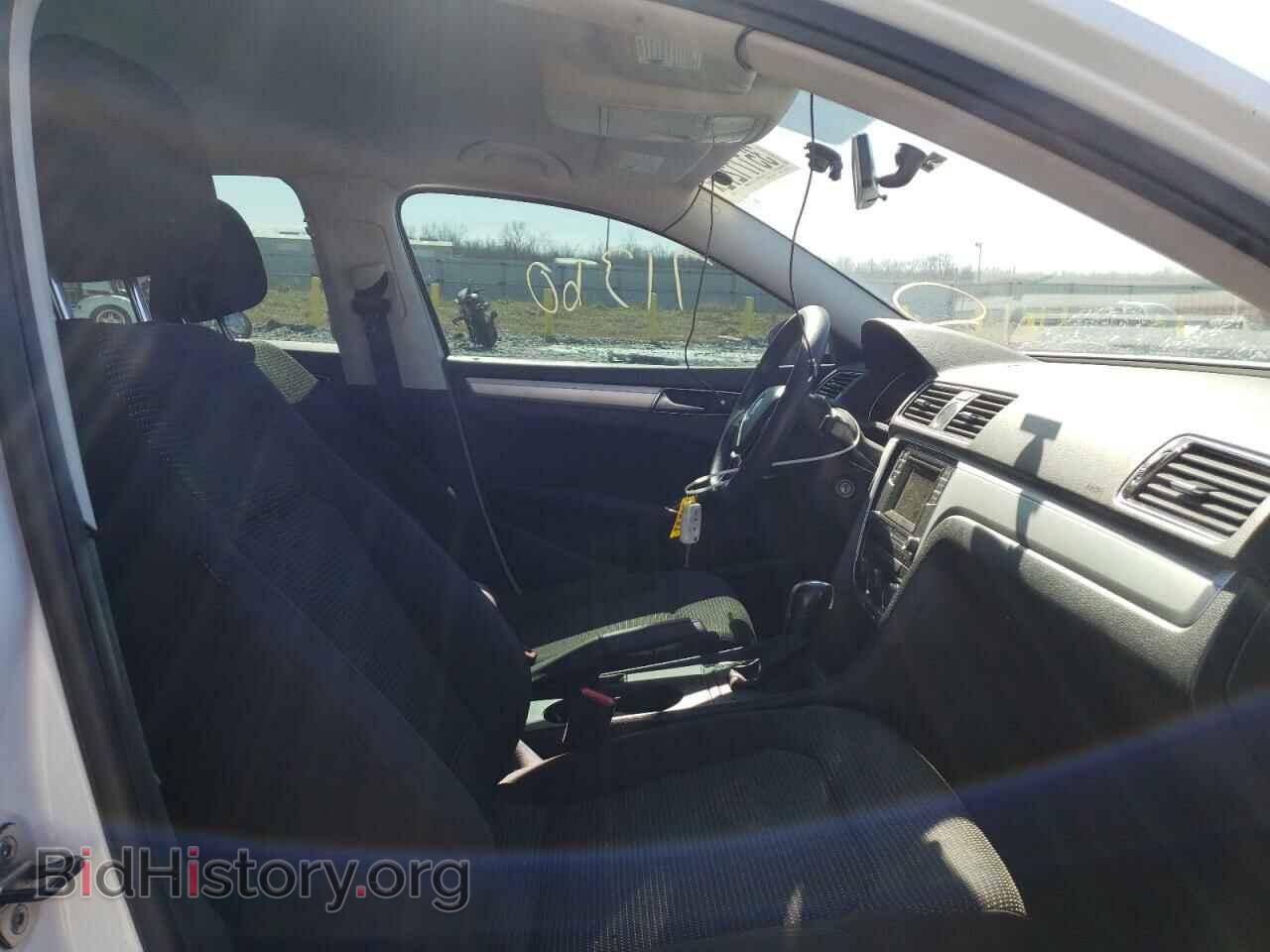 2017 VOLKSWAGEN PASSAT - VIN: 1VWAT7A35HC080822 - Фото 5