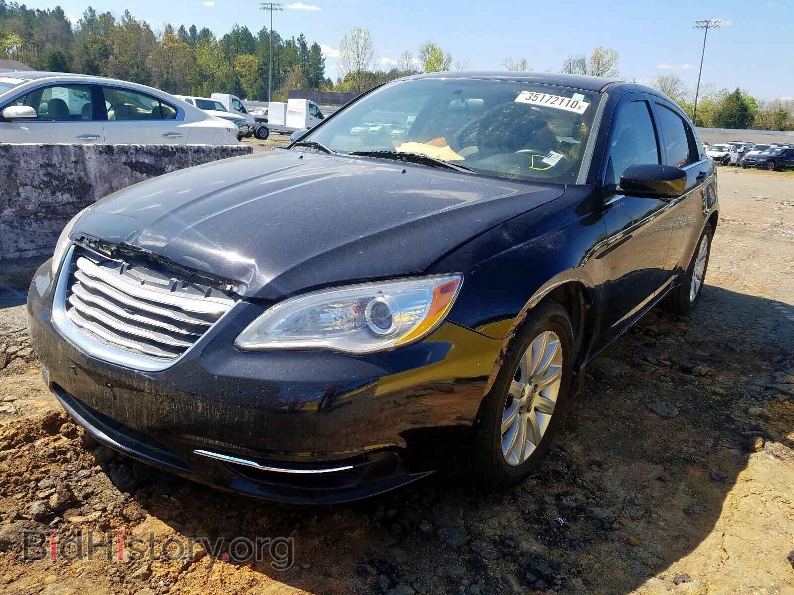 2013 CHRYSLER 200 - VIN: 1C3CCBBBXDN722958 - Фото 2