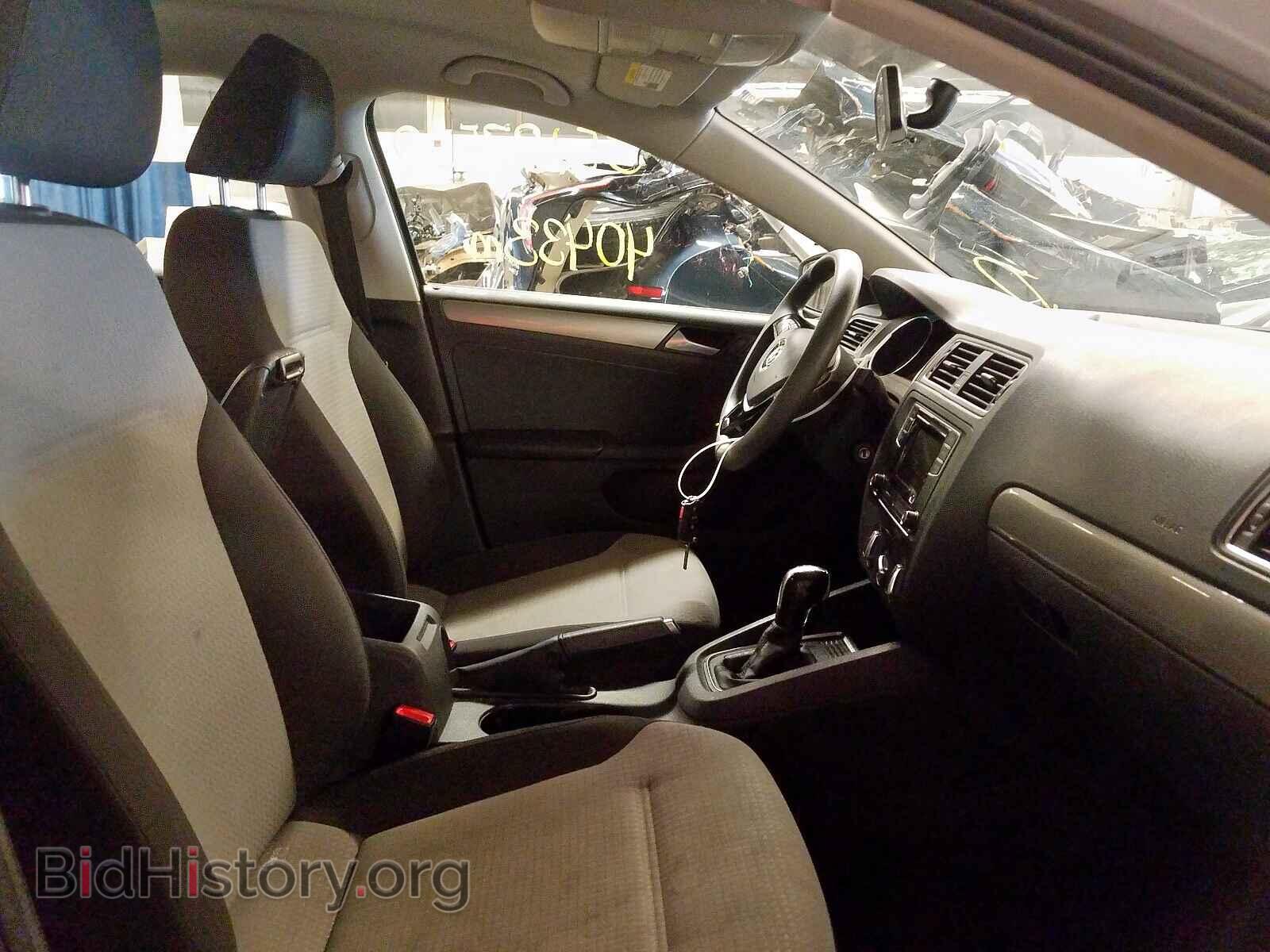 2017 VOLKSWAGEN JETTA - VIN: 3VW2B7AJ4HM265464 - Photo 5