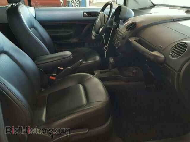 2009 VOLKSWAGEN BEETLE - VIN: 3VWRF31Y19M401981 - Фото 5