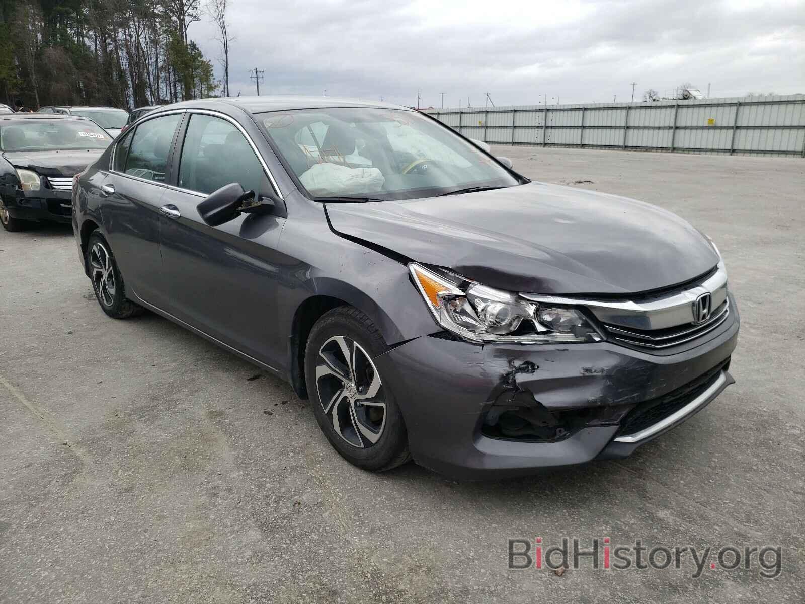 Photo 1HGCR2F36HA286122 - HONDA ACCORD 2017