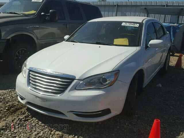 2014 CHRYSLER 200 - VIN: 1C3CCBAGXEN195065 - Фото 2