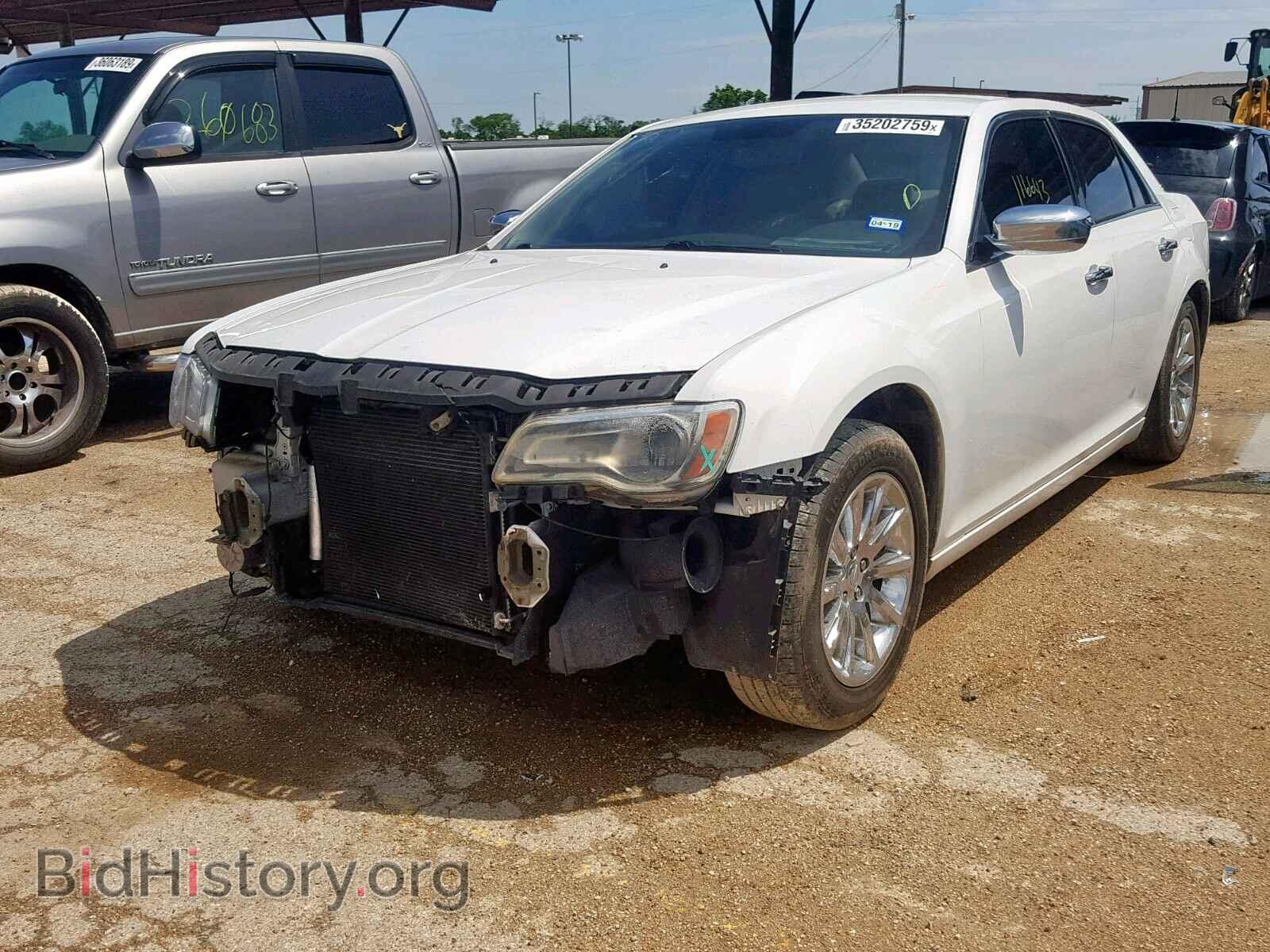2011 CHRYSLER 300 - VIN: 2C3CA5CG3BH584381 - Фото 2