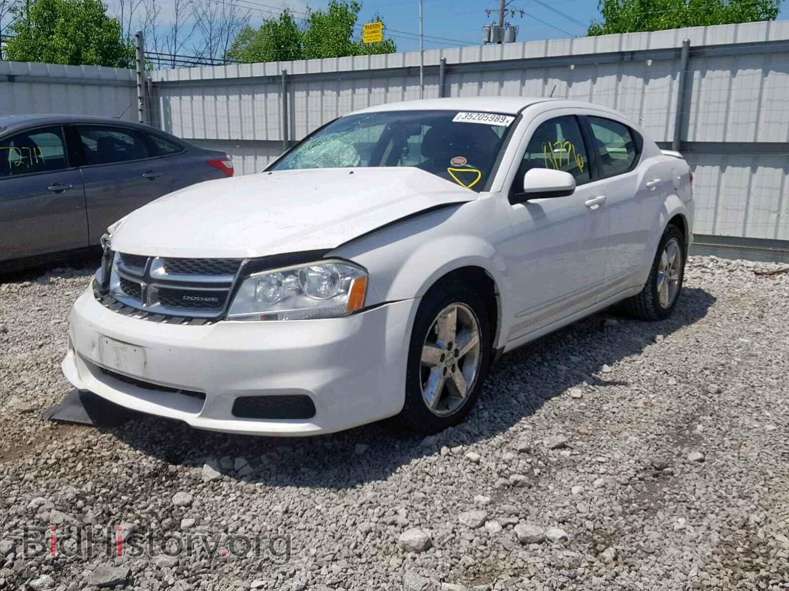 2011 DODGE AVENGER - VIN: 1B3BD1FB4BN556900 - Фото 2
